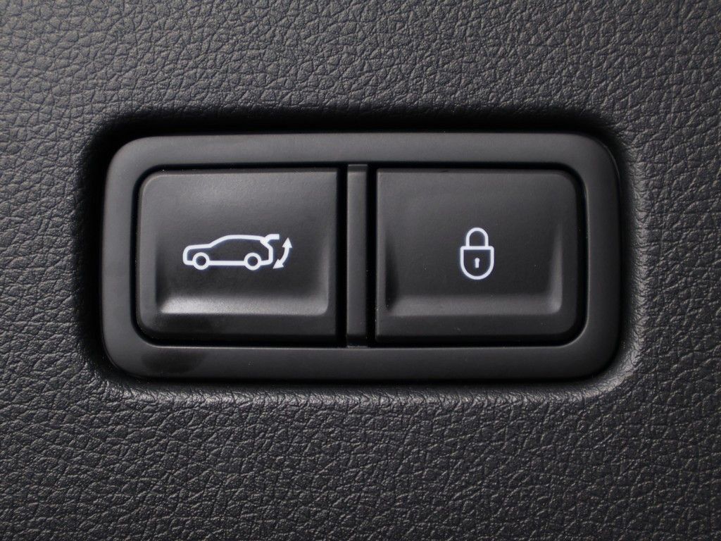 Used 2026 Genesis GV70 2.5T Select AWD/4WD image 18