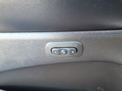 Used 2018 Jeep Grand Cherokee Limited image 40