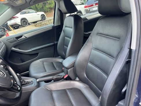 Used 2018 Volkswagen Jetta SE FWD image 8