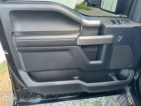 Used 2017 Ford F150 XLT w/ Equipment Group 302A Luxury AWD/4WD image 10