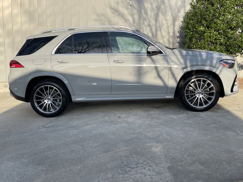 Certified 2025 Mercedes-Benz GLE 450 4MATIC image 5