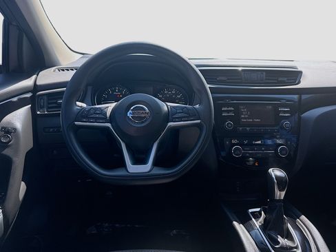 Used 2017 Nissan Rogue Sport SV image 20