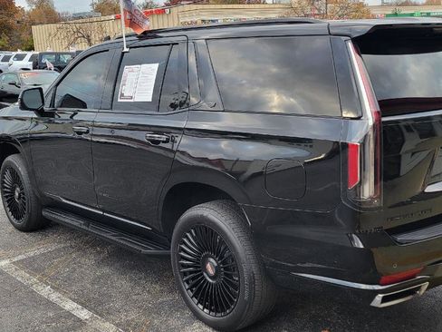 Used 2023 Cadillac Escalade Premium Luxury image 28