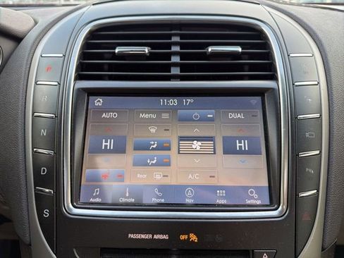 Used 2019 Lincoln Nautilus Reserve image 29