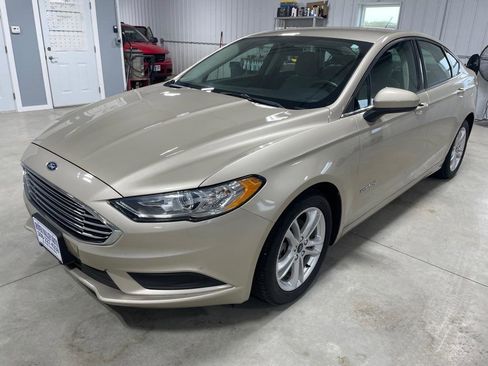 Used 2018 Ford Fusion S FWD image 3