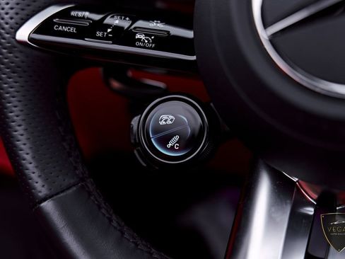 Used 2025 Mercedes-Benz SL 43 AMG w/ Driver Assistance Package image 67