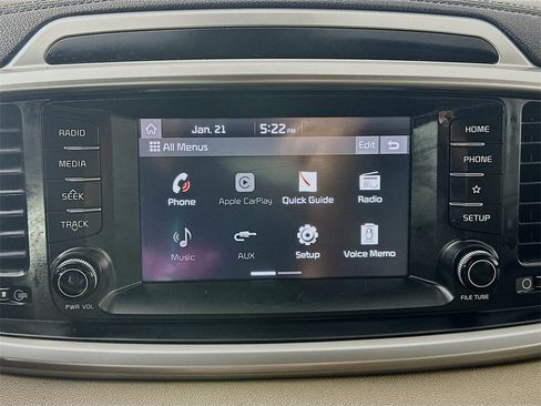 Used 2020 Kia Sorento EX image 19