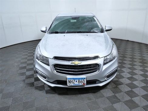 Used 2015 Chevrolet Cruze LT image 3