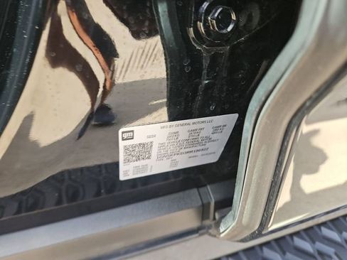 Used 2024 Chevrolet Tahoe Z71 w/ Luxury Package image 32