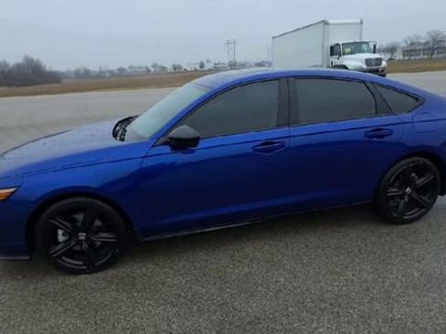 Used 2024 Honda Accord Sport image 6