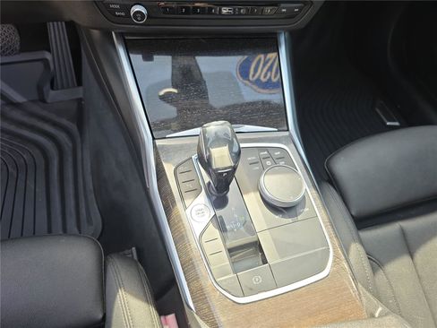 Used 2020 BMW 330i Sedan w/ Convenience Package image 23