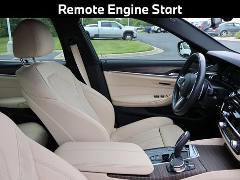 Used 2023 BMW 530i xDrive w/ M Sport Package AWD/4WD image 11