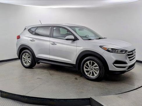 Used 2017 Hyundai Tucson SE image 11