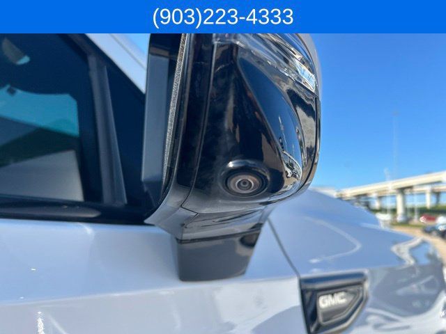 Used 2024 GMC Yukon AT4 w/ Technology Package AWD/4WD image 9
