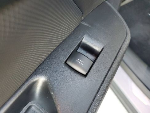 New 2026 Chevrolet Equinox EV LT image 15