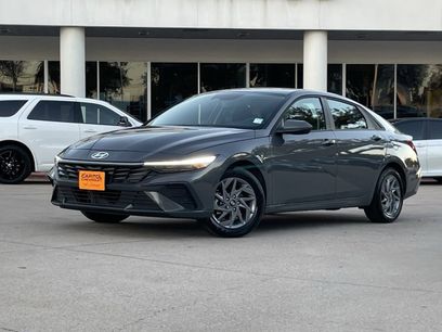 Used 2025 Hyundai Elantra Blue
