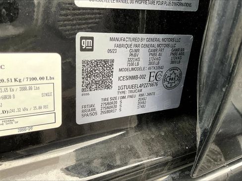Used 2023 GMC Sierra 1500 AT4 w/ Technology Package AWD/4WD image 6