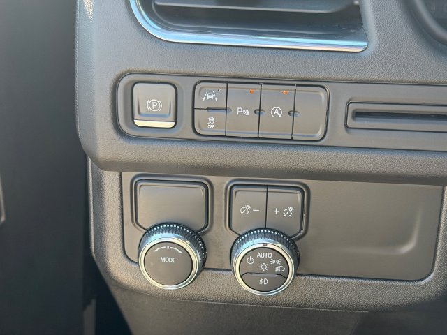 Certified 2023 GMC Yukon SLT RWD image 34