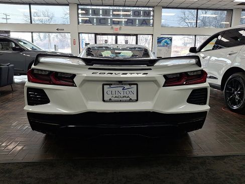 Used 2024 Chevrolet Corvette Stingray Preferred Cpe w/ Z51 Performance Package image 4