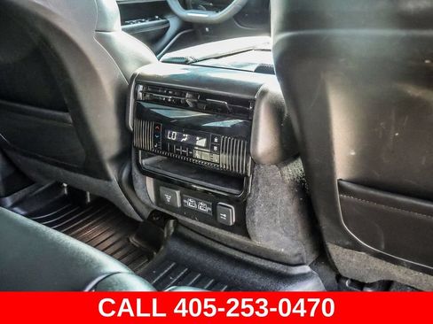 Used 2023 Jeep Wagoneer 4WD w/ Convenience Group I image 47