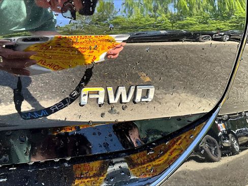 Used 2024 Chevrolet Equinox LS AWD/4WD image 15