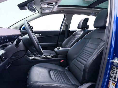 Certified 2025 Kia Sportage SX AWD/4WD image 20