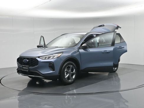 Used 2025 Ford Escape ST-Line FWD image 32