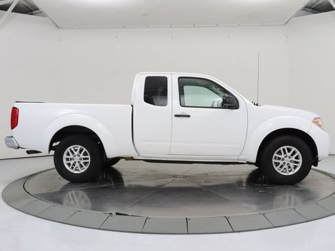 Used 2019 Nissan Frontier SV RWD image 6