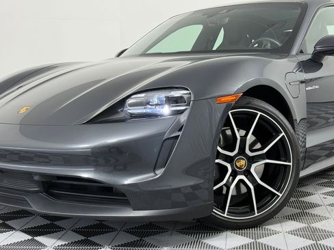 Used 2023 Porsche Taycan image 11