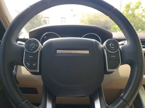 Used 2017 Land Rover Range Rover Sport SE AWD/4WD image 26