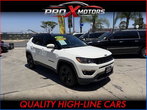 Used 2019 Jeep Compass Latitude FWD image 1