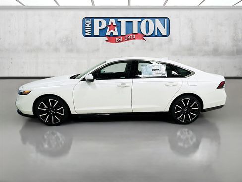 New 2026 Honda Accord Touring image 4