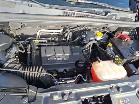 Used 2019 Chevrolet Trax LT image 16