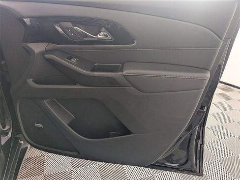 Certified 2023 Chevrolet Traverse RS w/ LPO, Floor Liner Package image 35