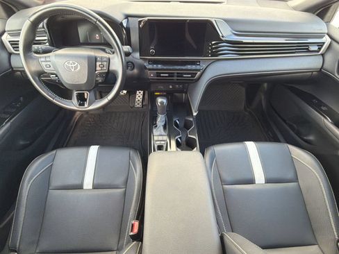 Used 2025 Toyota Camry SE w/ Convenience Package FWD image 16
