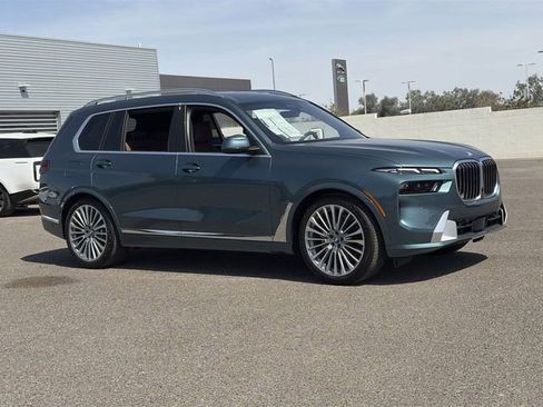 New 2026 BMW X7 xDrive40i image 3