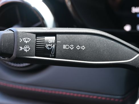 Used 2025 Chevrolet Colorado Z71 w/ Technology Package image 23