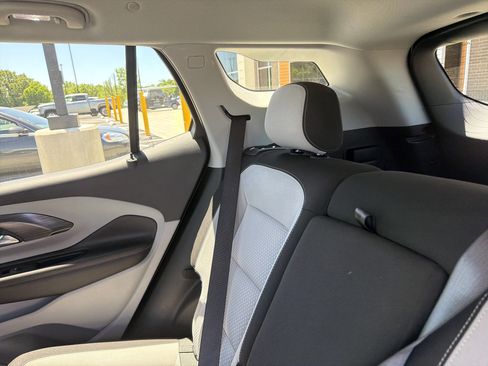 Used 2022 GMC Terrain SLE w/ Driver Convenience Package FWD image 21
