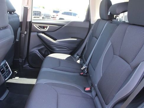 Used 2023 Subaru Forester Premium AWD/4WD image 37