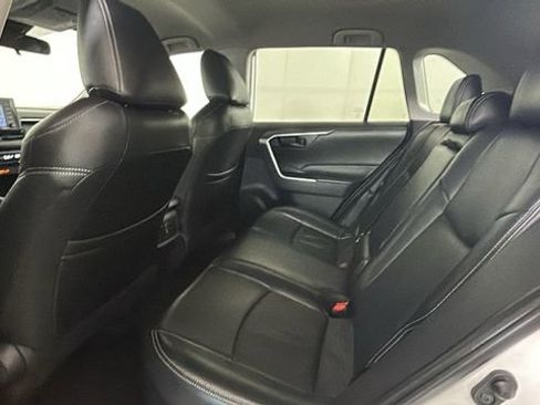Used 2022 Toyota RAV4 LE AWD/4WD image 24
