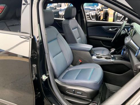 Certified 2025 Chevrolet Blazer RS w/ Driver Confidence II Package image 8