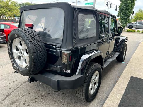 Used 2014 Jeep Wrangler Unlimited Sahara image 6