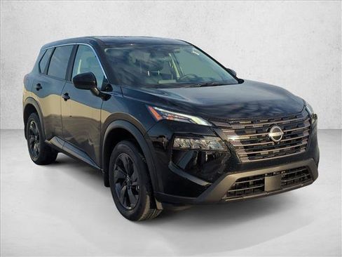 Used 2026 Nissan Rogue SV FWD image 3