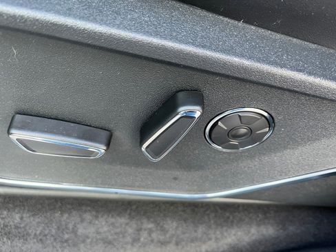 New 2025 Ford F150 Platinum w/ FX4 Off-Road Package image 21