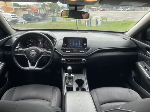 Used 2022 Nissan Altima 2.5 S FWD image 16