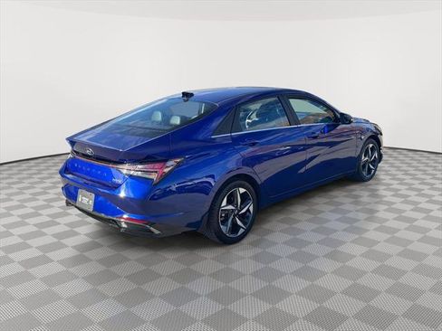 Used 2022 Hyundai Elantra Limited image 6