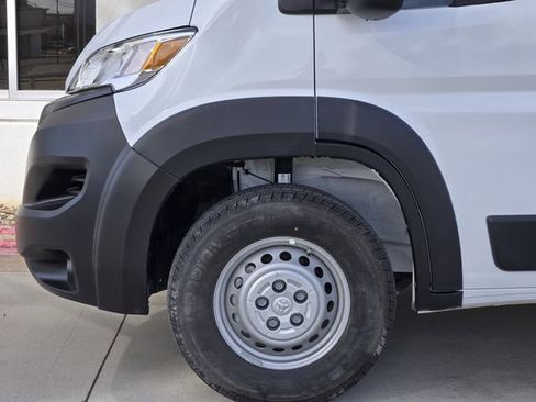 Used 2025 RAM ProMaster 2500 w/ Convenience Group image 8