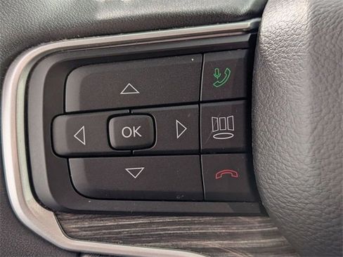 Used 2022 Jeep Wagoneer Series III w/ Rear Seat Video Group 1 image 16