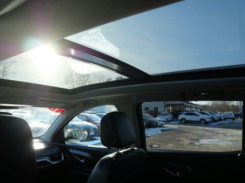 Used 2019 GMC Terrain SLT w/ Preferred Package image 23