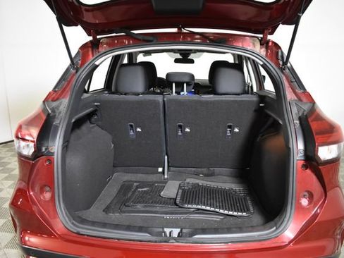 Certified 2023 Nissan Kicks SV FWD image 28